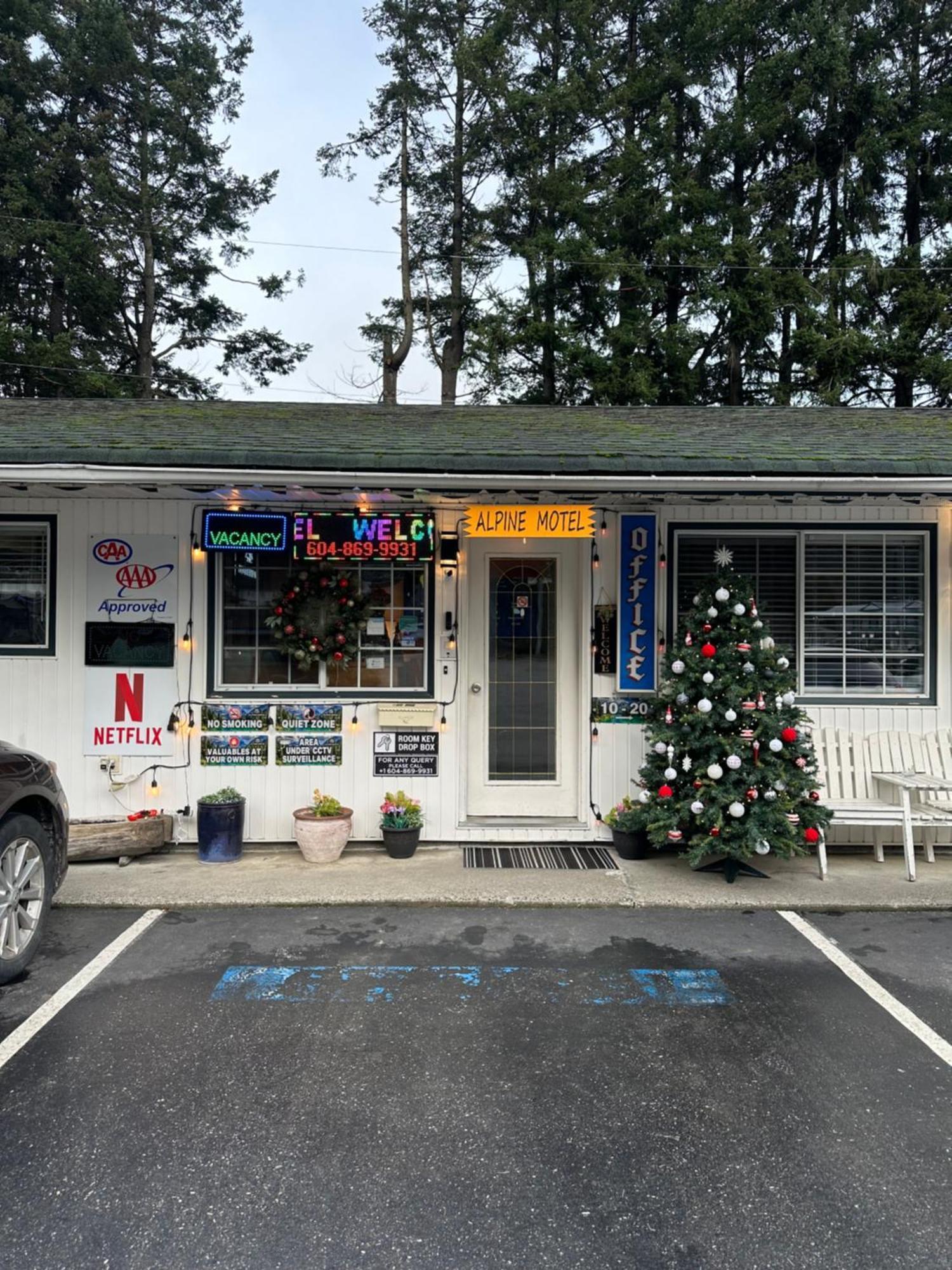 Alpine Motel Hope Exterior photo